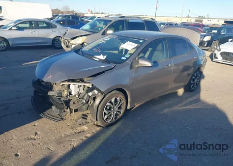 2015 Toyota Corolla Le z USA, uszkodzony, nr VIN 5YFBURHE2FP341237